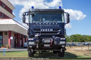 iveco trakker carabinieri roma frontale