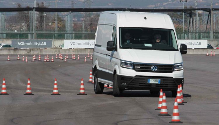 MobilityLAB, la guida sicura in ambulanza migliora con il Volkswagen Crafter | Emergency Live 19