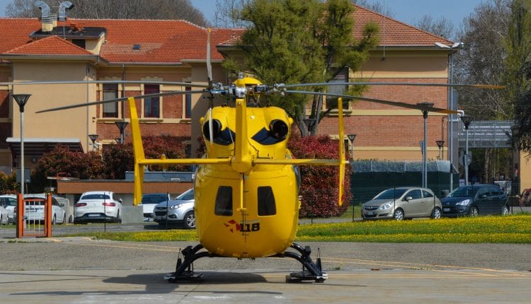 Elisoccorso, la realtà della squadra fra competenza, emozione e pratica. In volo con Eliparma | Urgence en direct 10