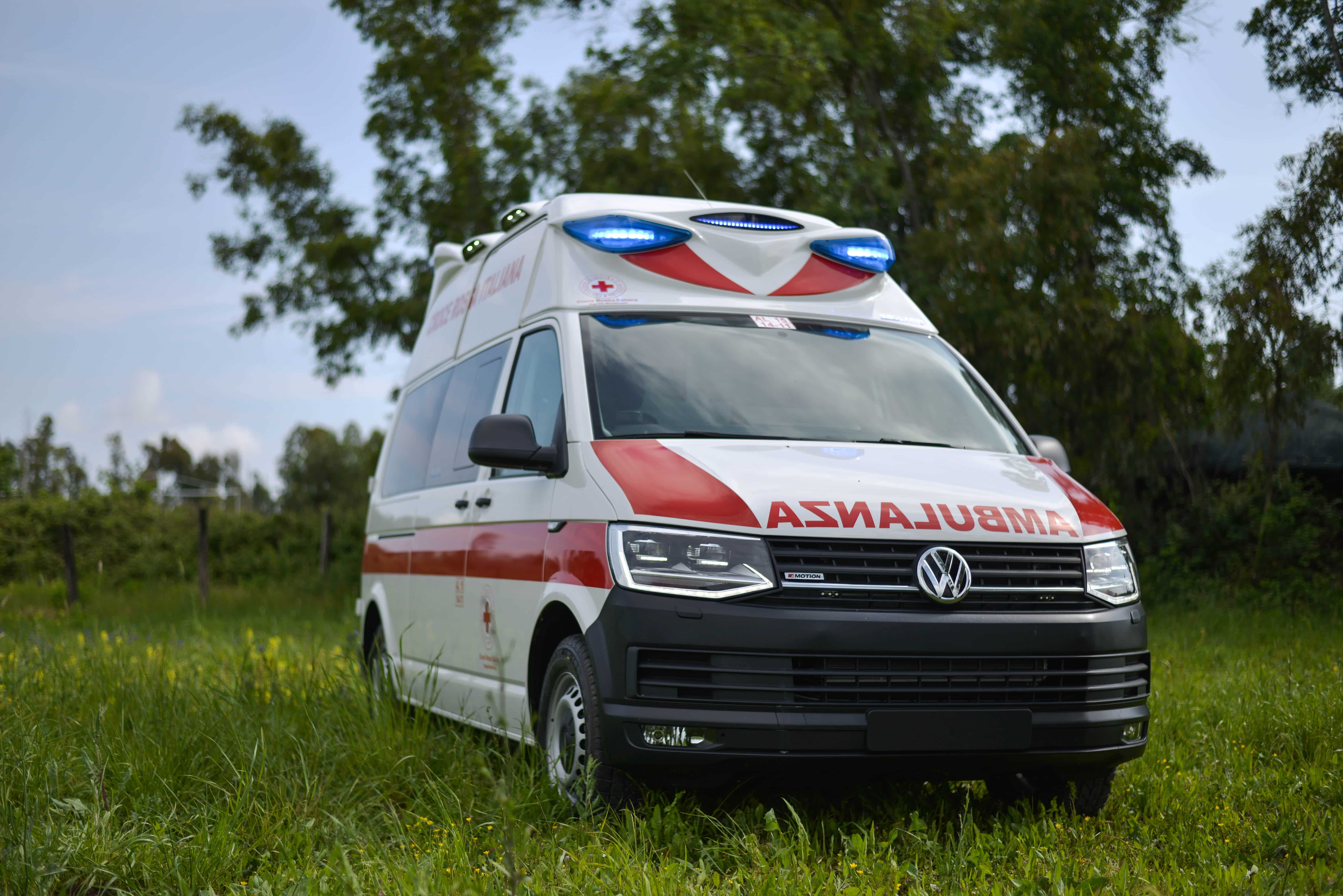 BOLLANTI presenta la nuova 112T6 AMBULANCE, l'ambulanza di soccorso con sistema 4motion e cambio DSG | Emergency Live 5