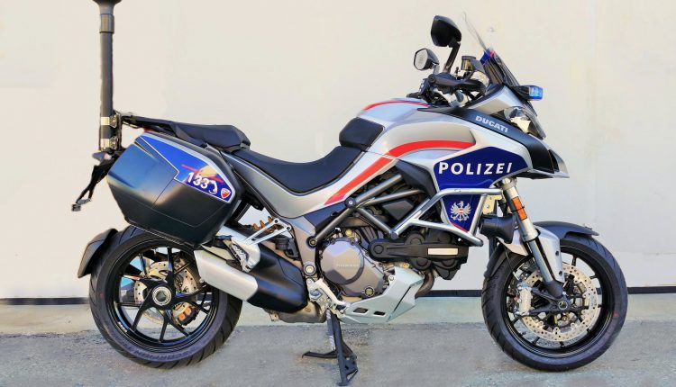 La Österreich Bundespolizei si tinge di azzurro grazie alle Ducati Multistrada di Bertazzoni Veicoli Speciali | Emergency Live 10