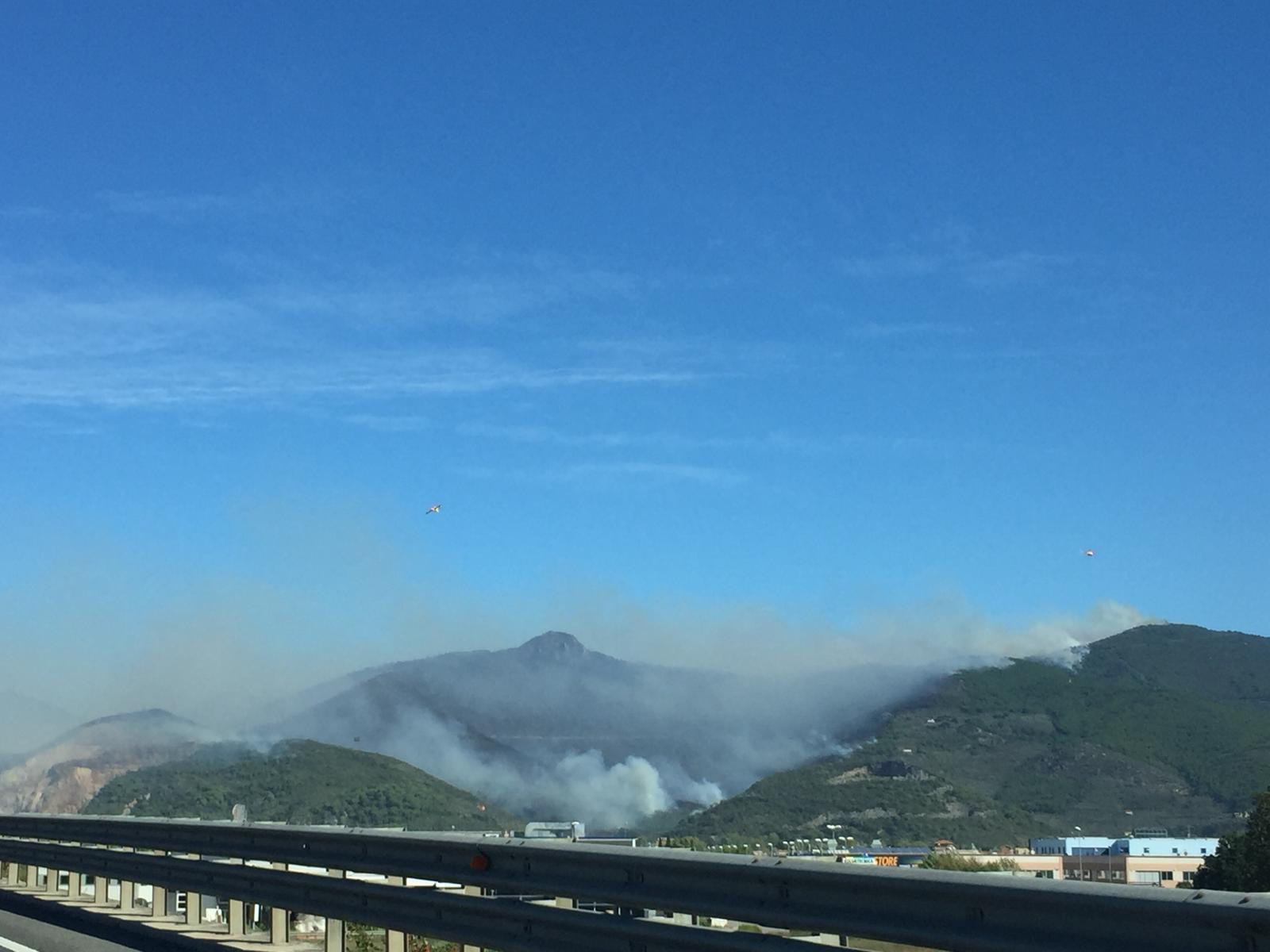 Incendio a Cascina e Calci, sfollati e feriti nel pisano | Emergency Live 1