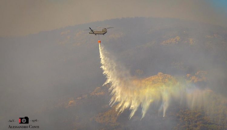 Sporchi, stanchi, ma AIB. Incendio del monte Serra, il racconto di chi c'è stato | Emergency Live 16