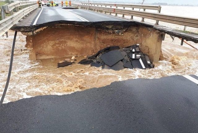 Maltempo in Sardegna - Una donna è dispersa e un ponte crolla | Emergency Live 3