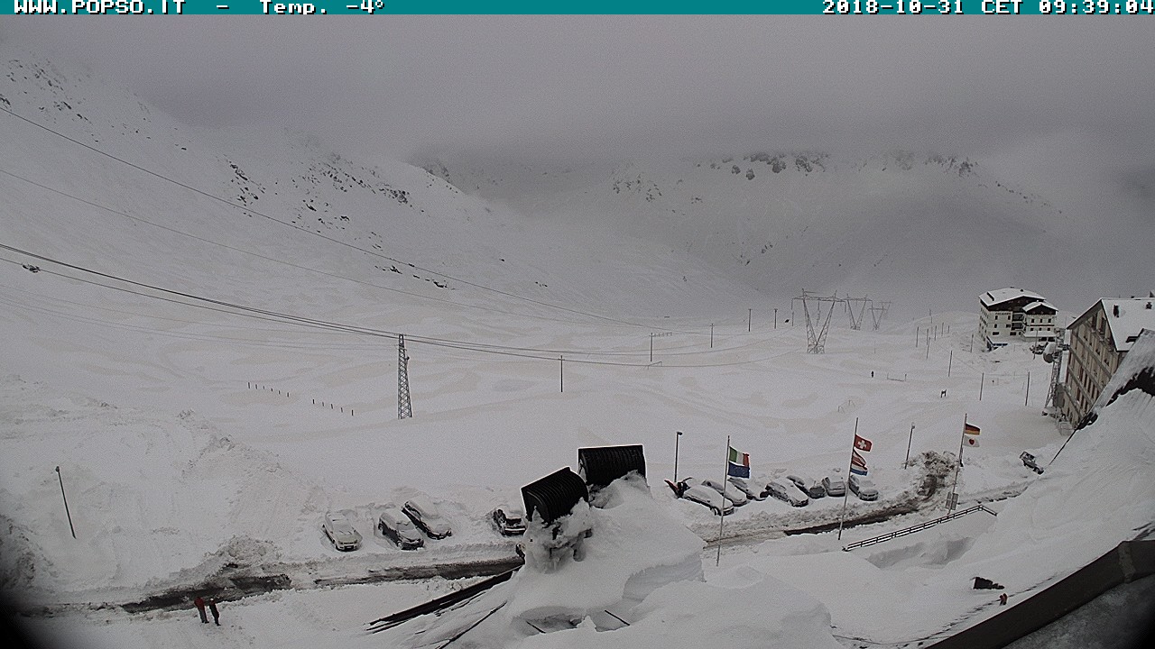 Maltempo, evacuazione e recupero di 193 persone dal Passo dello Stelvio in corso | Emergency Live