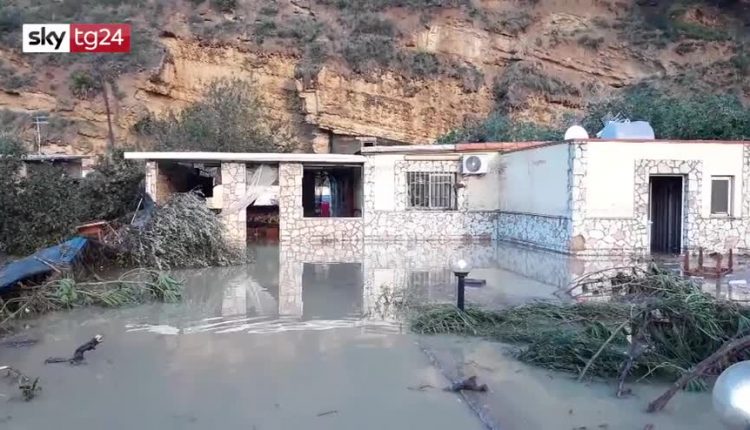 Alluvione: A Casteldaccia non c'è il piano di Protezione Civile | Emergency Live 3