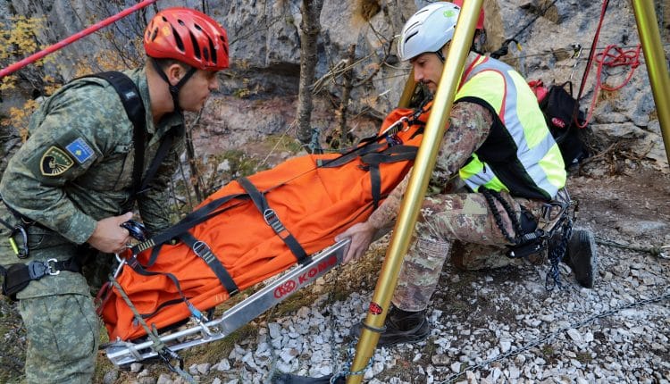 Addestramento per il Soccorso Alpino: guarda le foto da Saved Souls 2018 in Kosovo con gli Alpini | Emergency Live 6