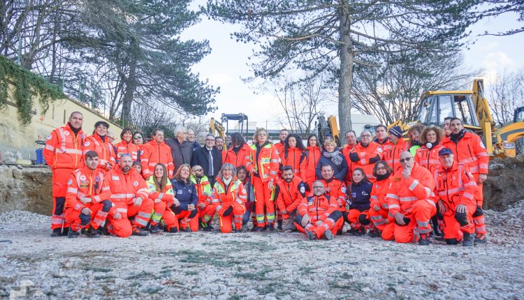 Amatrice, la prima pietra della Casa della Montagna di Anpas e CAI | Emergency Live 4