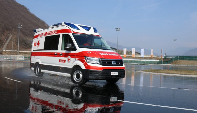 Guida sicura: come si fa una frenata d’emergenza in ambulanza? | Emergency Live 3