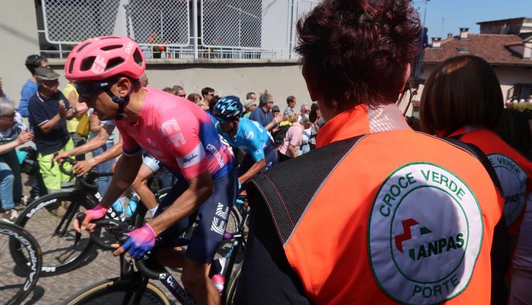 Giro d'Italia, le realtà locali a supporto dell'assistenza sanitaria con ANPAS | Emergency Live 7