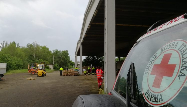 Volontari delle Misericordie toscane in Emilia per l’allerta rossa sui fiumi | Emergency Live 6