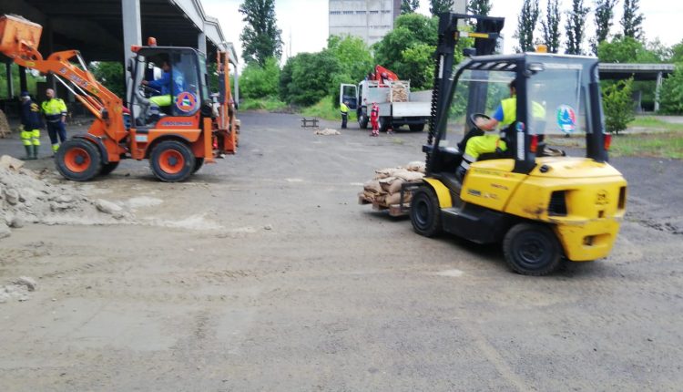 Volontari delle Misericordie toscane in Emilia per l’allerta rossa sui fiumi | Emergency Live 10