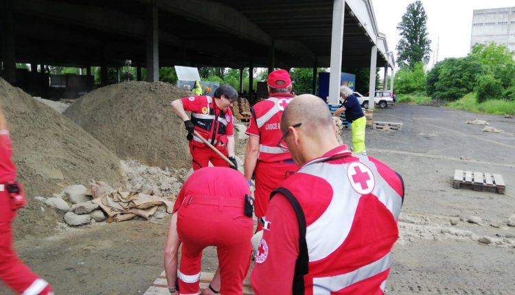 Volontari delle Misericordie toscane in Emilia per l’allerta rossa sui fiumi | Emergency Live 2