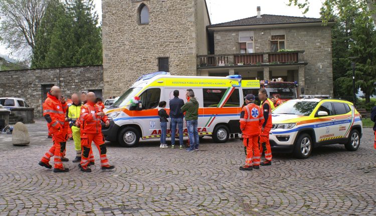 Nuova ambulanza EDM, Borgotaro ricorda la volontaria Angela Bozzia | Urgence en direct 10
