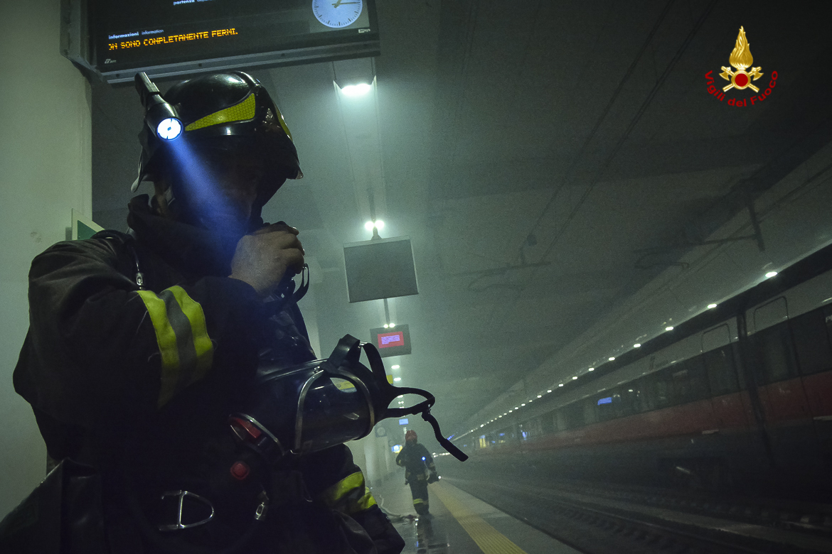 Incendio su un Freccia Rossa a Bologna. La gestione dei Vigili del Fuoco | Emergency Live 2