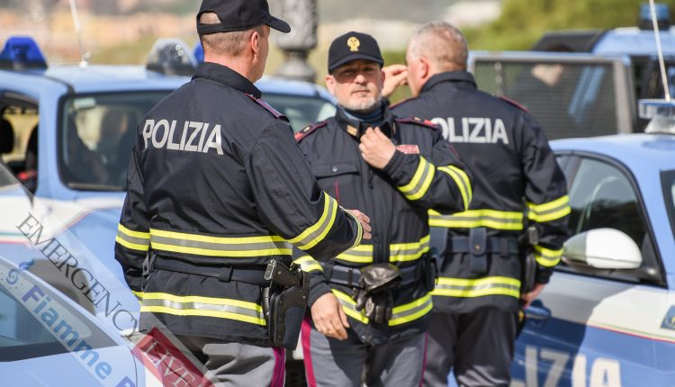 La Polizia Stradale e la visibilità | Acil Durum Canlı 13