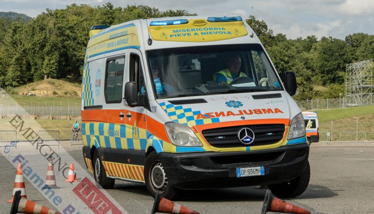 Misericordie Toscane: ambulanze in pista al Mugello | Emergency Live 10