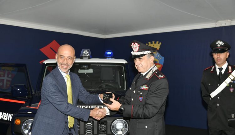 Suzuki Jimny, il 4x4 süper uyumlu giriş nell'Arma dei Carabinieri | Acil Durum Canlı 10