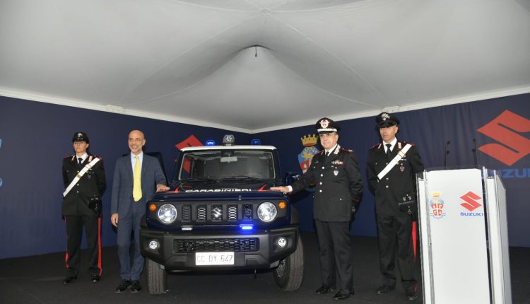 Suzuki Jimny, il 4x4 super compatto entra nell'Arma dei Carabinieri | Urgence en direct 4