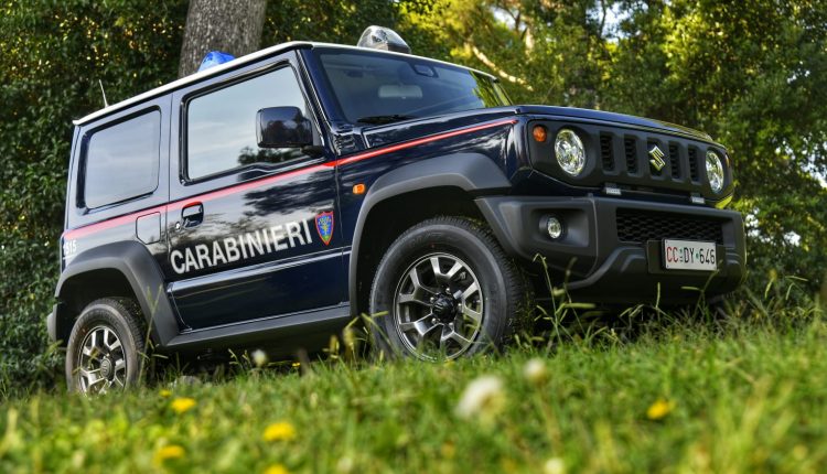 Suzuki Jimny, seu 4x4 supercompatto entra nell'Arma dei Carabinieri | Emergency Live 8