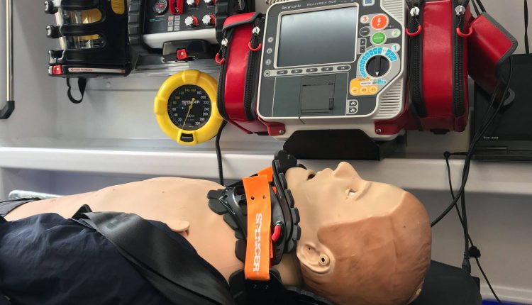Collare cervicale: monopezzo o bivalva? | Emergency Live 1