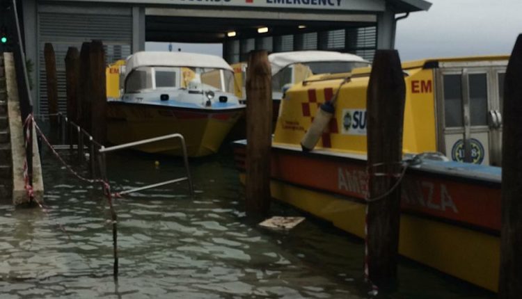 Come il 118 di Venezia affronta l'emergenza acqua alta | Emergency Live 8