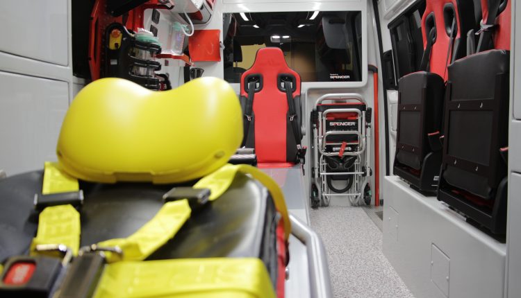 Emilia-Romagna bölgesindeki Una nuova ambulanza per i servizi ECMO | Acil Durum Canlı 9