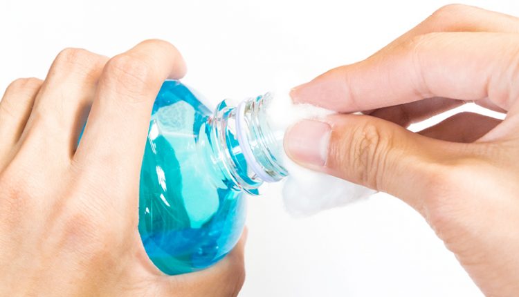 Disinfettante: prima di gettarci all'assalto degli scaffali dell'iper, vediamo cos'è | Emergency Live