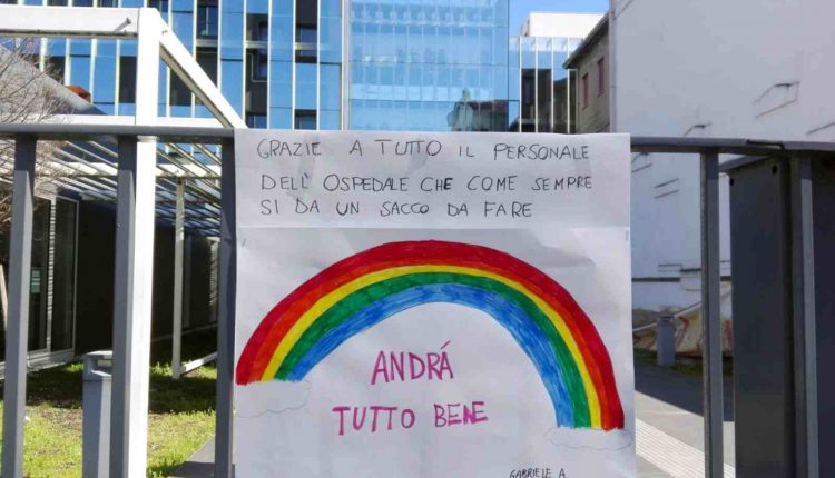 Coronavirus, gli infermieri di Emilia-Romagna netti: “devono essere effettuati i tamponi e disponibili i presidi di sicurezza” | Emergency Live 1