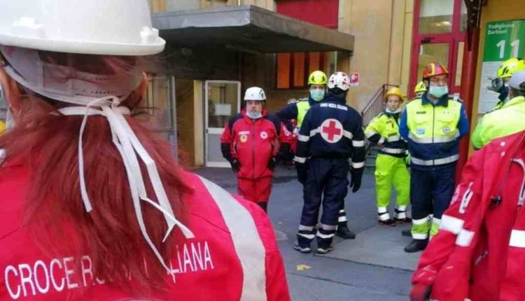 Coronavirus, ecco le regole di protezione applicate dalla Croce Rossa a Parma nelle proprie sedi | Emergency Live