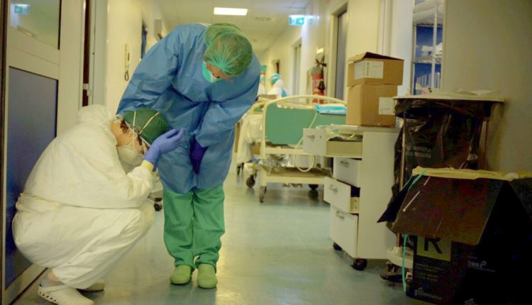 Coronavirus, gli infermieri di Emilia-Romagna netti: “devono essere effettuati i tamponi e disponibili i presidi di sicurezza” | Emergency Live 2