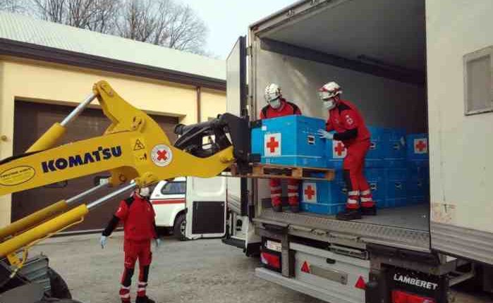 Coronavirus, la Croce Rossa Cinese dona 3mila fiale di Tocilizumab: la CRI le devolve ad Aifa | Emergency Live 2