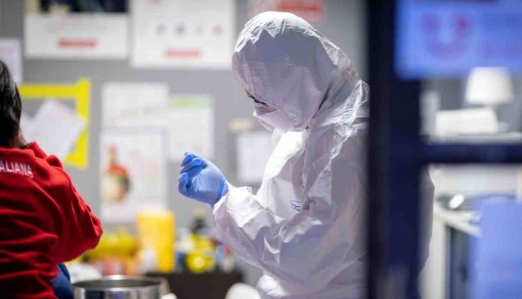 Coronavirus, a fine aprile nel Regno Unito al via test del vaccino su 550 volontari | Emergency Live