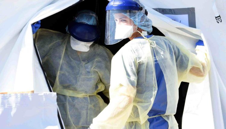 Coronavirus, sono già meno “eroi” e “angeli”: tagli sugli straordinari all’ospedale San Carlo di Potenza | Emergency Live