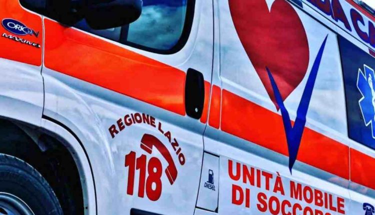 Covid-19, storia di un Paese che ha saputo reagire grazie a lavoratori che non vogliono essere chiamati eroi | Emergency Live 4