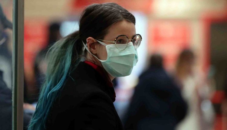 Giappone, gli esperti frenano le riaperture: “Bastano 15 giorni perché riprendano le infezioni di Coronavirus” | Emergency Live