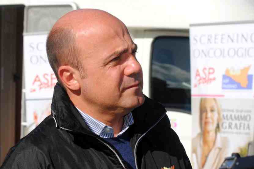 Corruzione e appalti truccati in Sicilia: arrestato il capo struttura dell’emergenza COVID-19 | Emergency Live