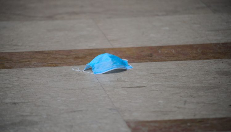Fase 2, la Polizia postale matte in guardia: “attenzione alle truffe online sulle mascherine” | Emergency Live