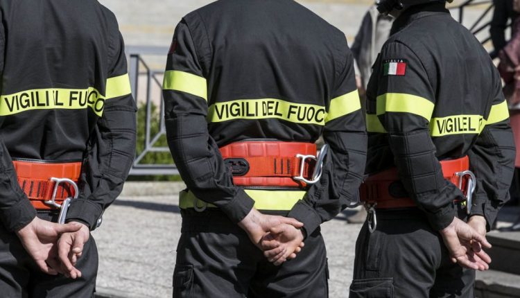 Vigili del Fuoco allarmati, decisa una drastica riduzione di risorse antincendio in Basilicata | Emergency Live