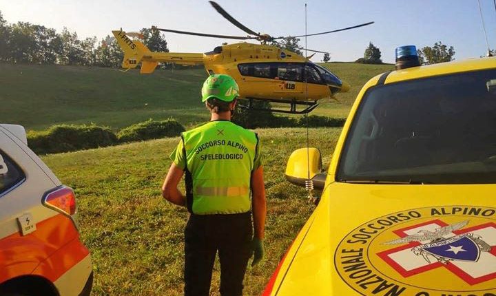 Disavventura durante escursione a cavallo: 58enne soccorsa da CNSAS e elisoccorso 118 | Emergency Live