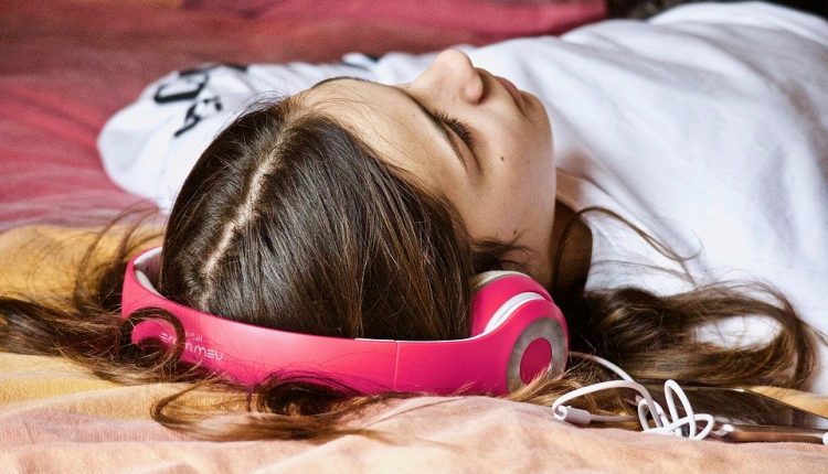 Pubblicato su “Pediatria” lo studio sugli adolescenti di Martin Weber (WHO): problemi psicologici per 1 su 4 | Emergency Live