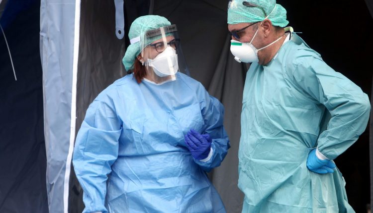 Dal Policlinico di Modena 500mila euro per premiare il personale: bonus più elevato per i reparti Covid | Emergency Live