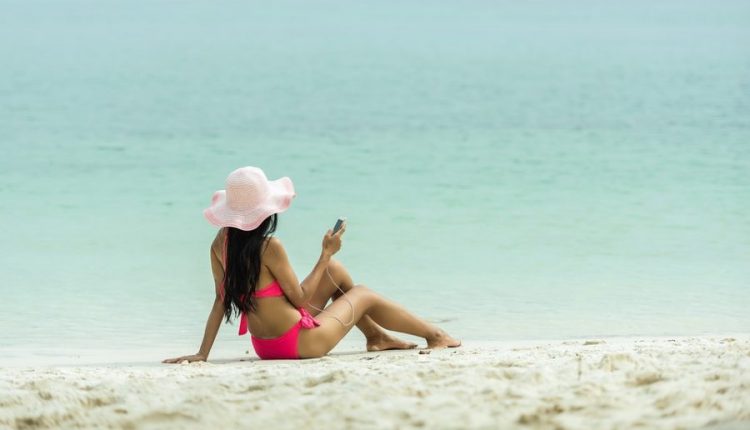 Voglia di mare, i consigli di dottori.it per evitare dermatiti, herpes e spellature | Emergency Live