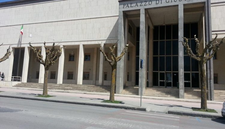 Enna, bambino muore soffocato da pallina di gomma: sospeso in attesa del giudizio medico del 118 | Emergency Live