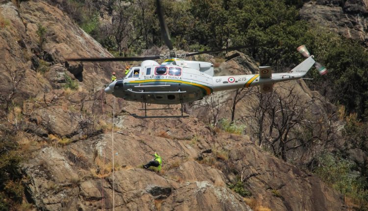 Altius üç, esercitazione di soccorso alpino con 118, CNSAS, Guardia di Finanza ed. Esercito: il raporu | Acil Durum Canlı 9