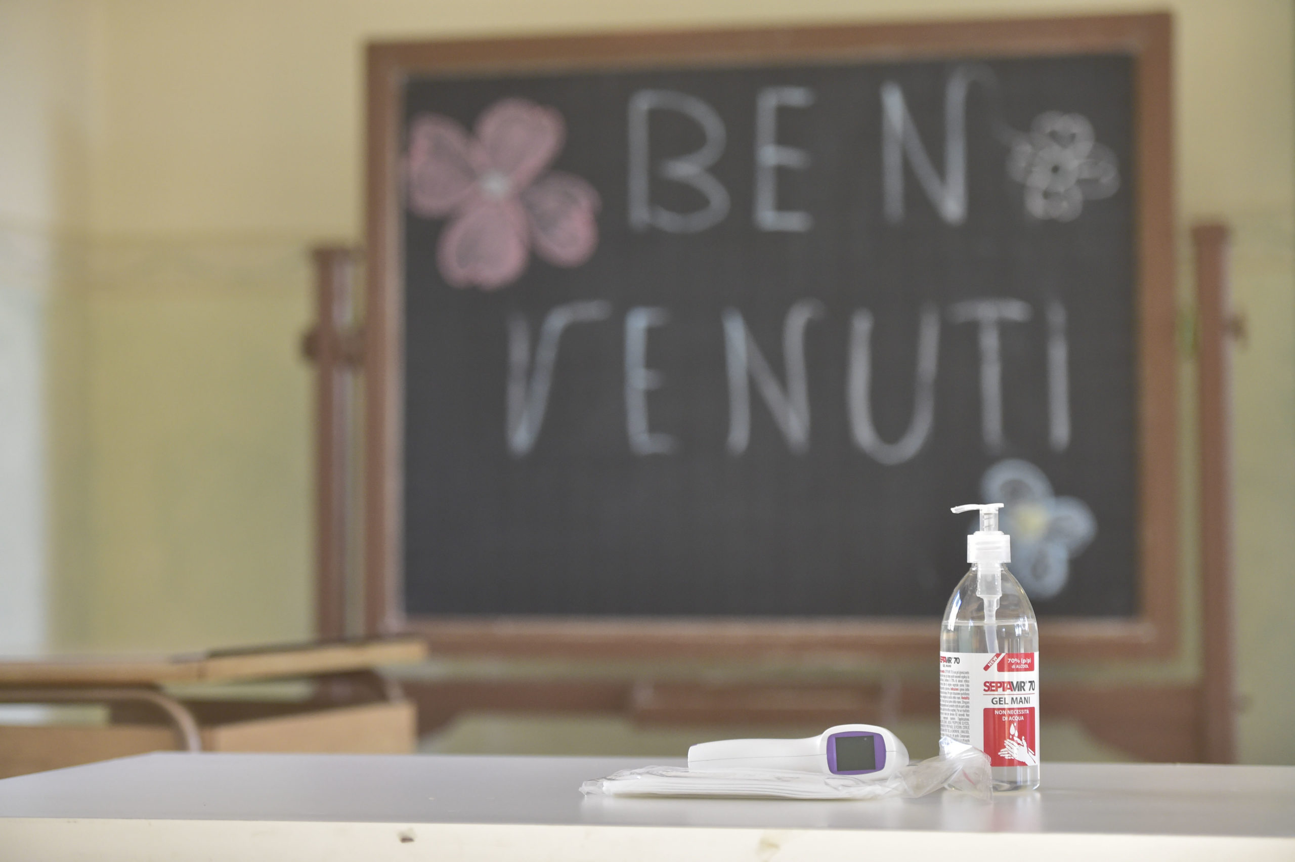 COVID-19, ad Ascoli Piceno il Comune compra i termoscanner per le scuole: “avrebbe dovuto farlo il governo…” | Emergency Live