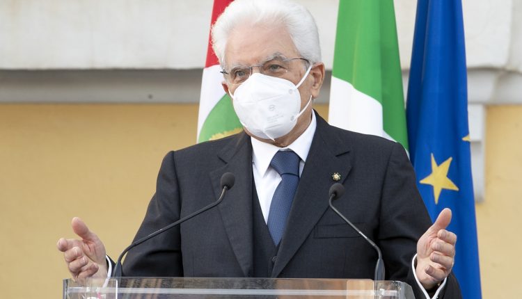 COVID-19, Sergio Mattarella: “Il nemico comune è il virus, basta voci irresponsabili” | Emergency Live