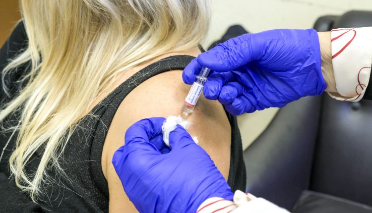 A Roma farmacie senza vaccini antinfluenzali, Federfarma: “In attesa di 20mila dosi” | Emergency Live