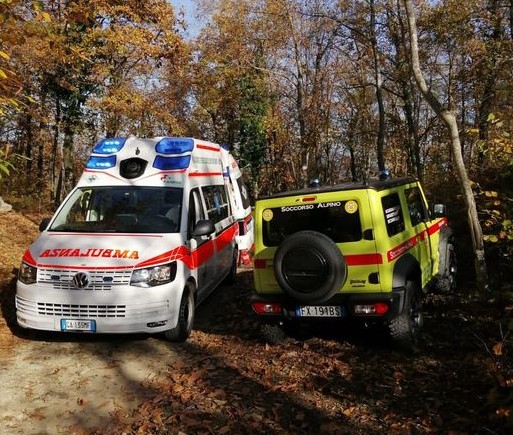 Soccorso Alpino, climber cade durante arrampicata: trauma cranico e trasporto in ambulanza, per lui | Emergency Live