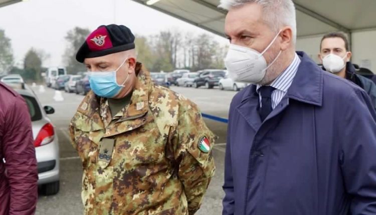 Esercito italiano a Lodi e Milano, ai Drive Through Difesa (DTD) anti Covid anche il Ministro Guerini | Emergency Live 34